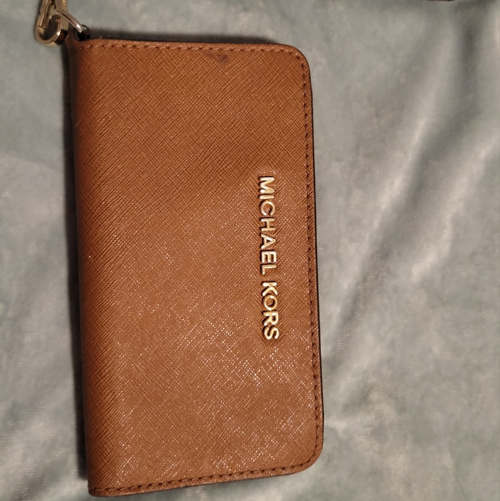 Michael Kors wristlet